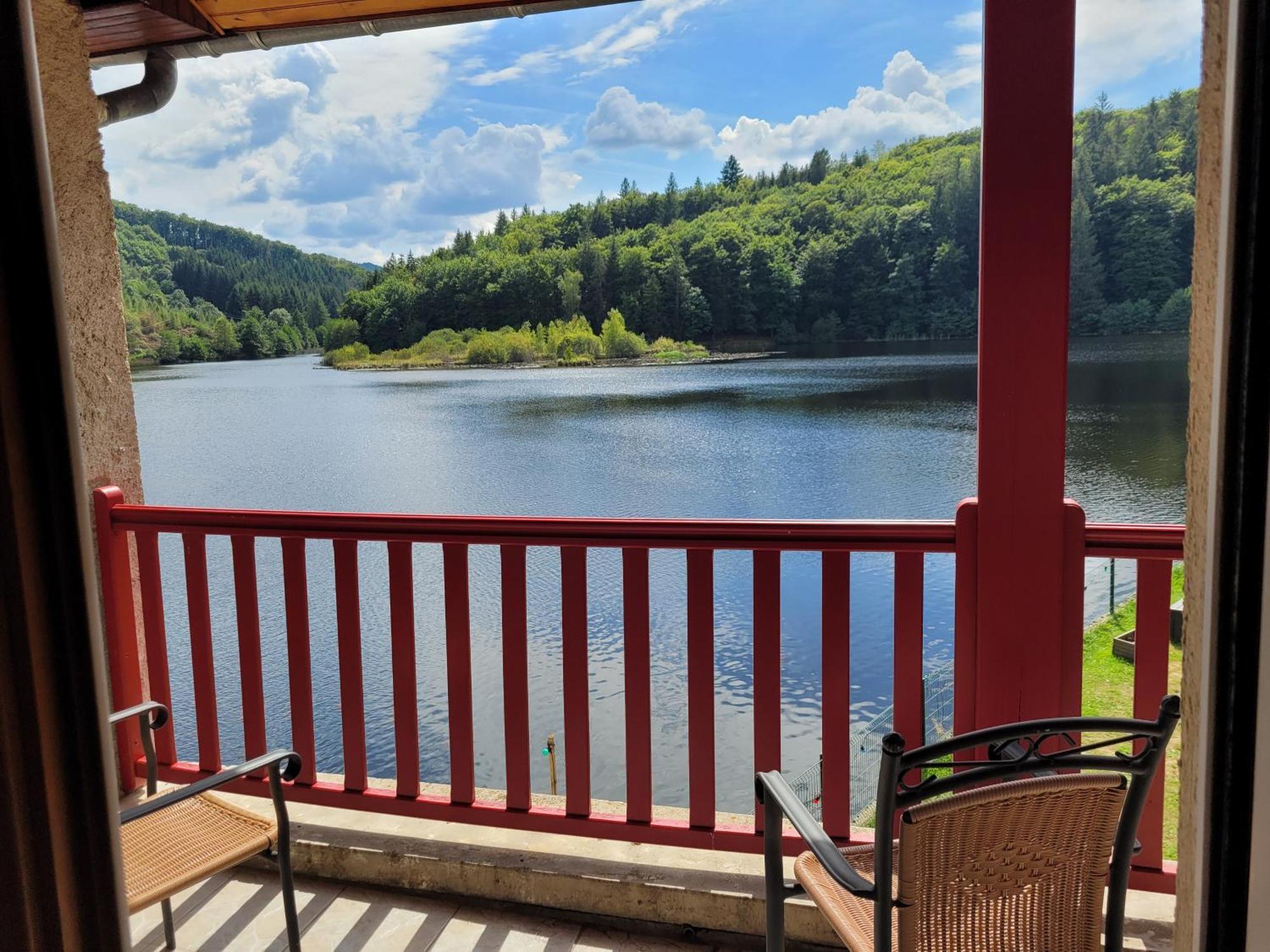 Le Lac Des Moines Condat  외부 사진