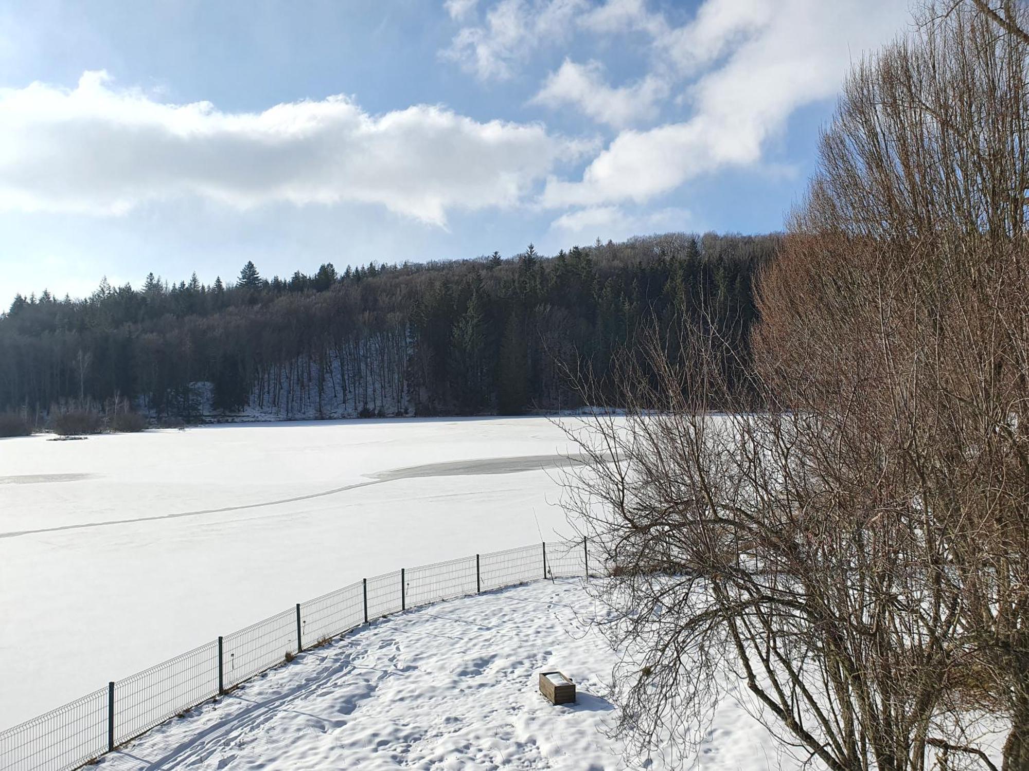Le Lac Des Moines Condat  외부 사진