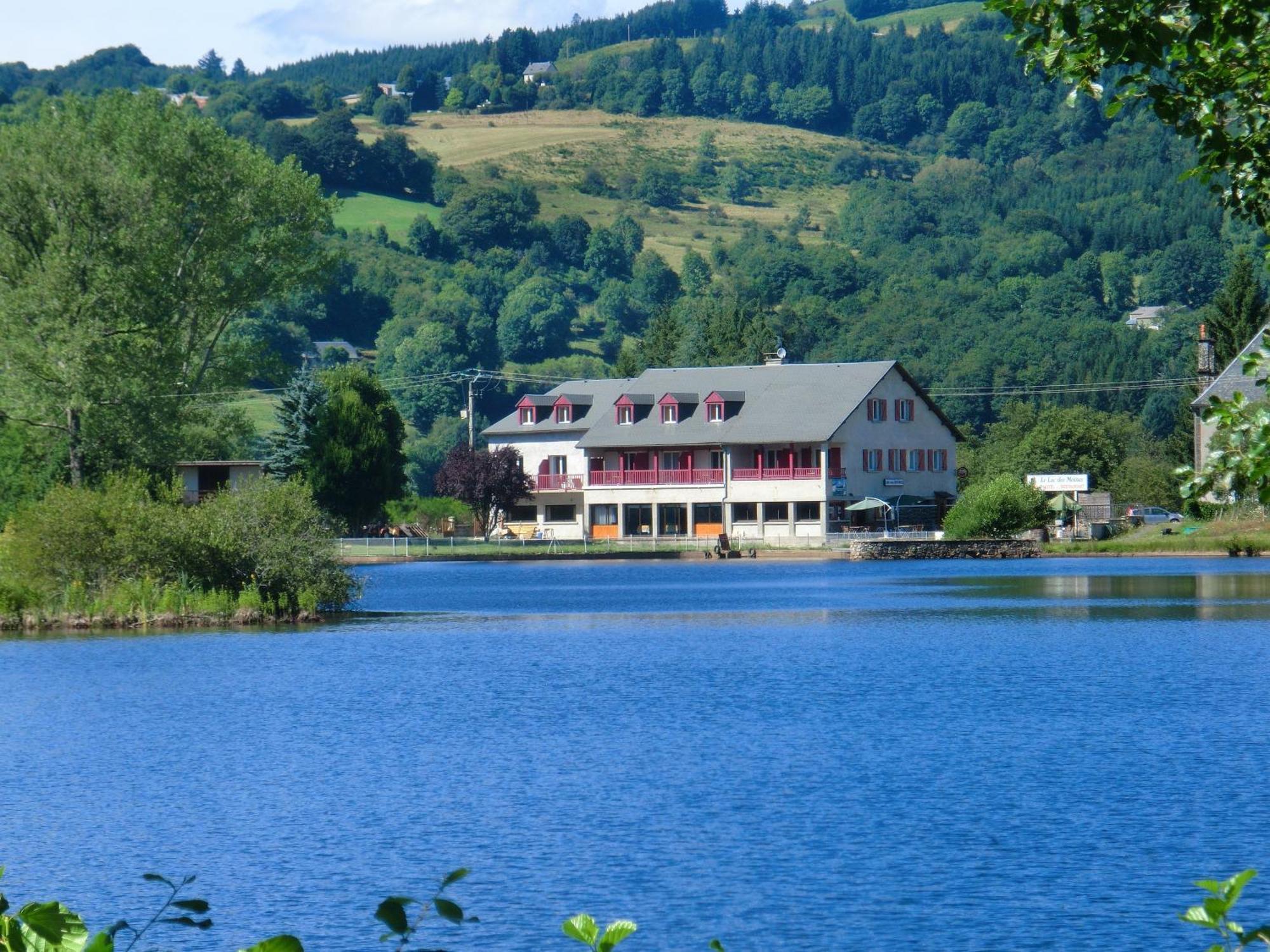 Le Lac Des Moines Condat  외부 사진